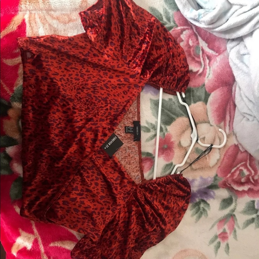 Plus size crop top